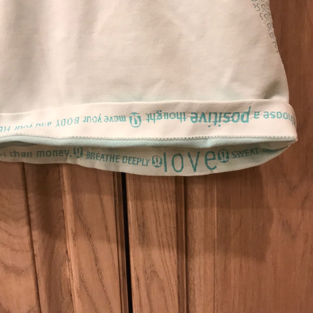 Lululemon - Picture 5 of 6
